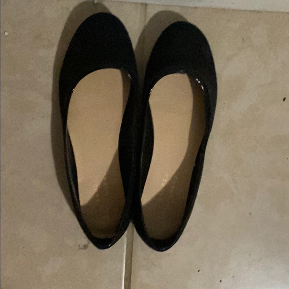 Black flats